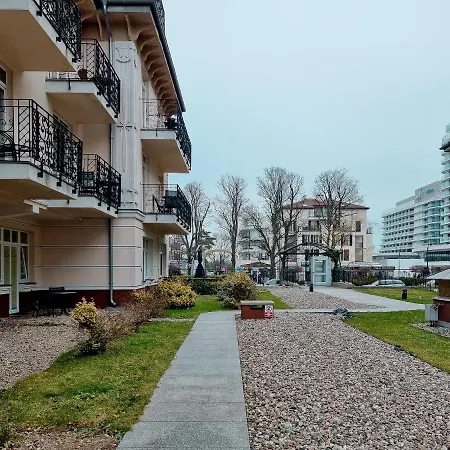 Visit Baltic - Trzy Korony アパート *